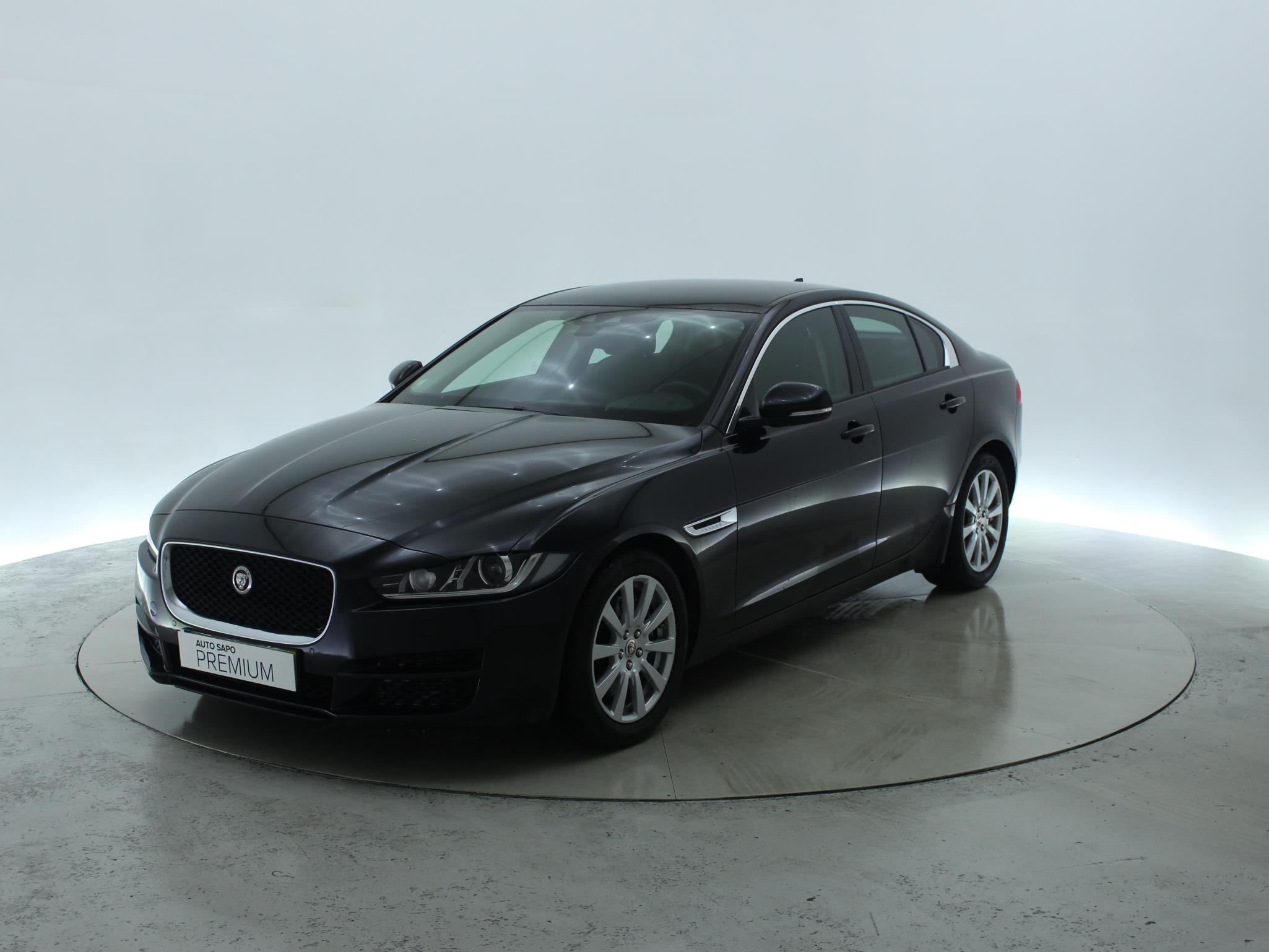 Jaguar XE 2.0 D Pure